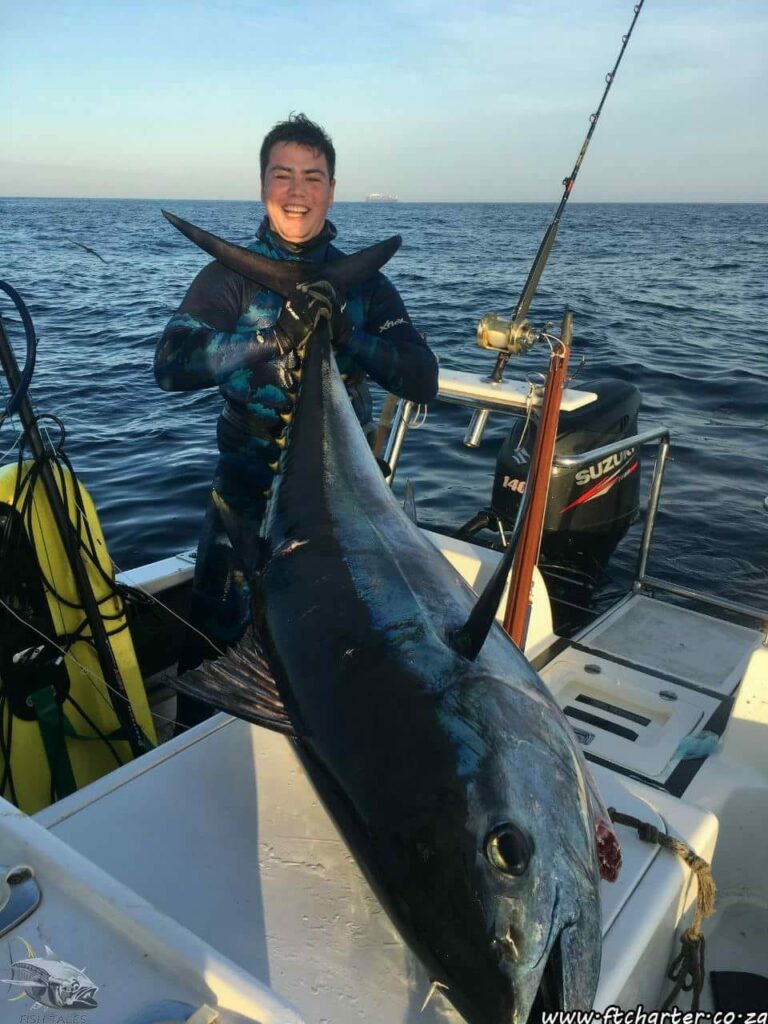 Student spearfishing world record tuna in cape town